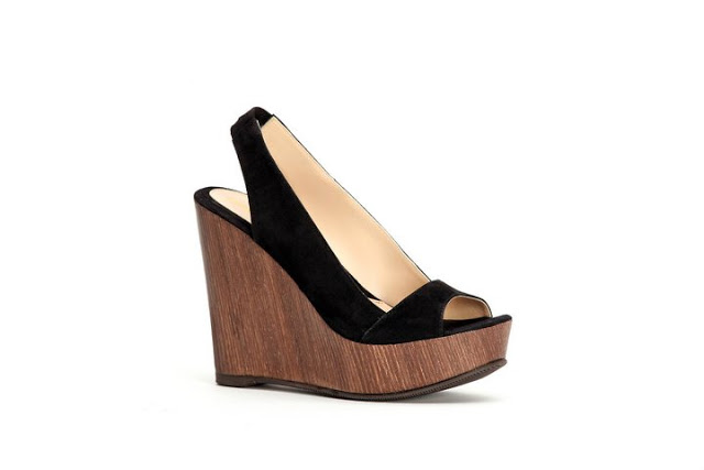 fendi-women-shoes-spring-summer-2011-femmes-printemps-été-angelina-sandal-in black suede