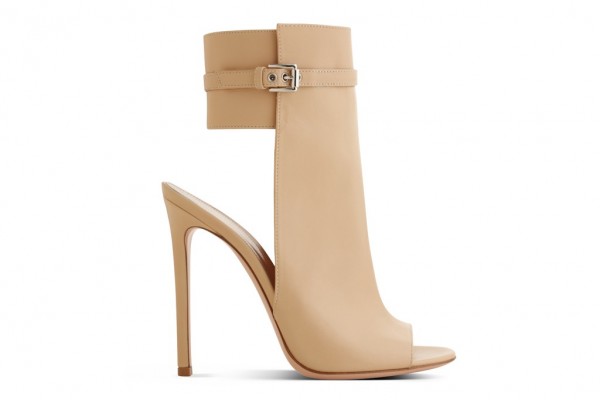 Womens-Shoes-Spring-Summer-2014-by-Gianvito-Rossi-6-600x400